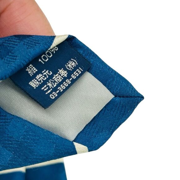 Doraemon Patterned Tie - Picture 7 of 8